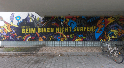 Graffitientfernung Haus Fassade in der Schweiz vorher 1